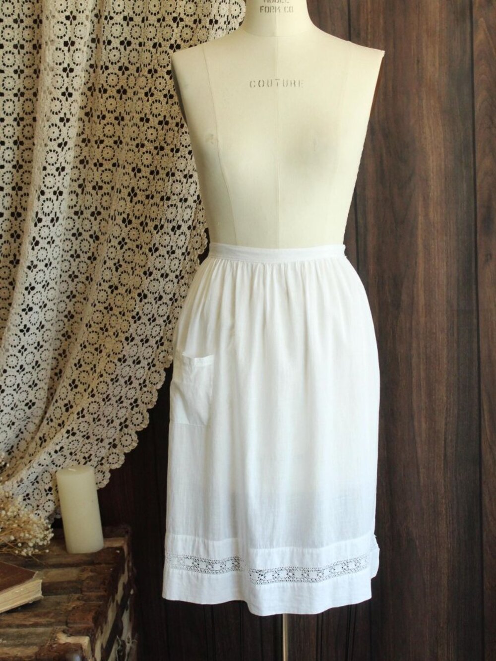 Vintage Antique 1920s Apron, White Cotton Lawn and Lace Victorian Edwardian Half